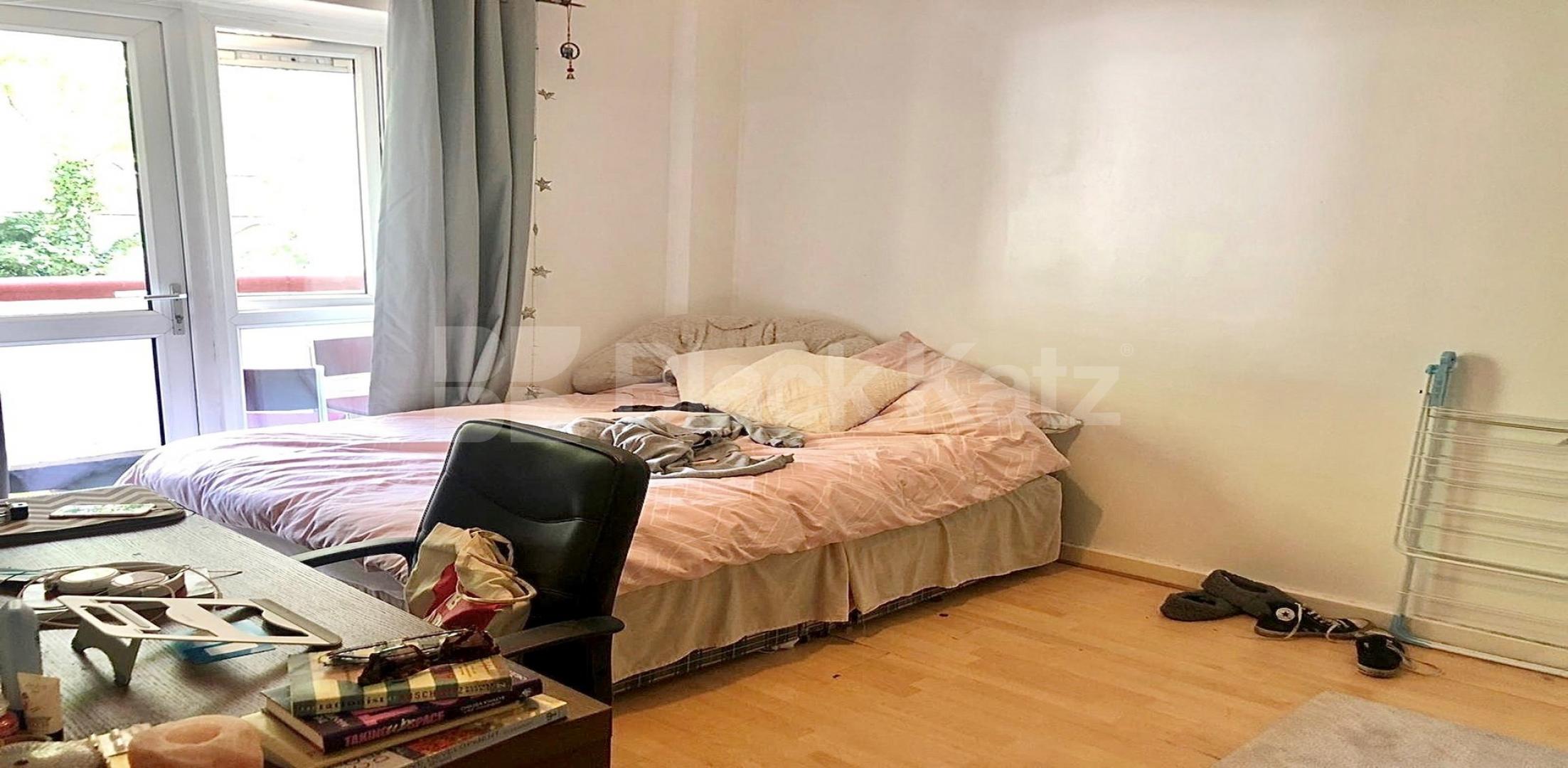 4 double bedroom flat set over two floors with access to a patio garden Dalmeny Avenue, Tufnell park 